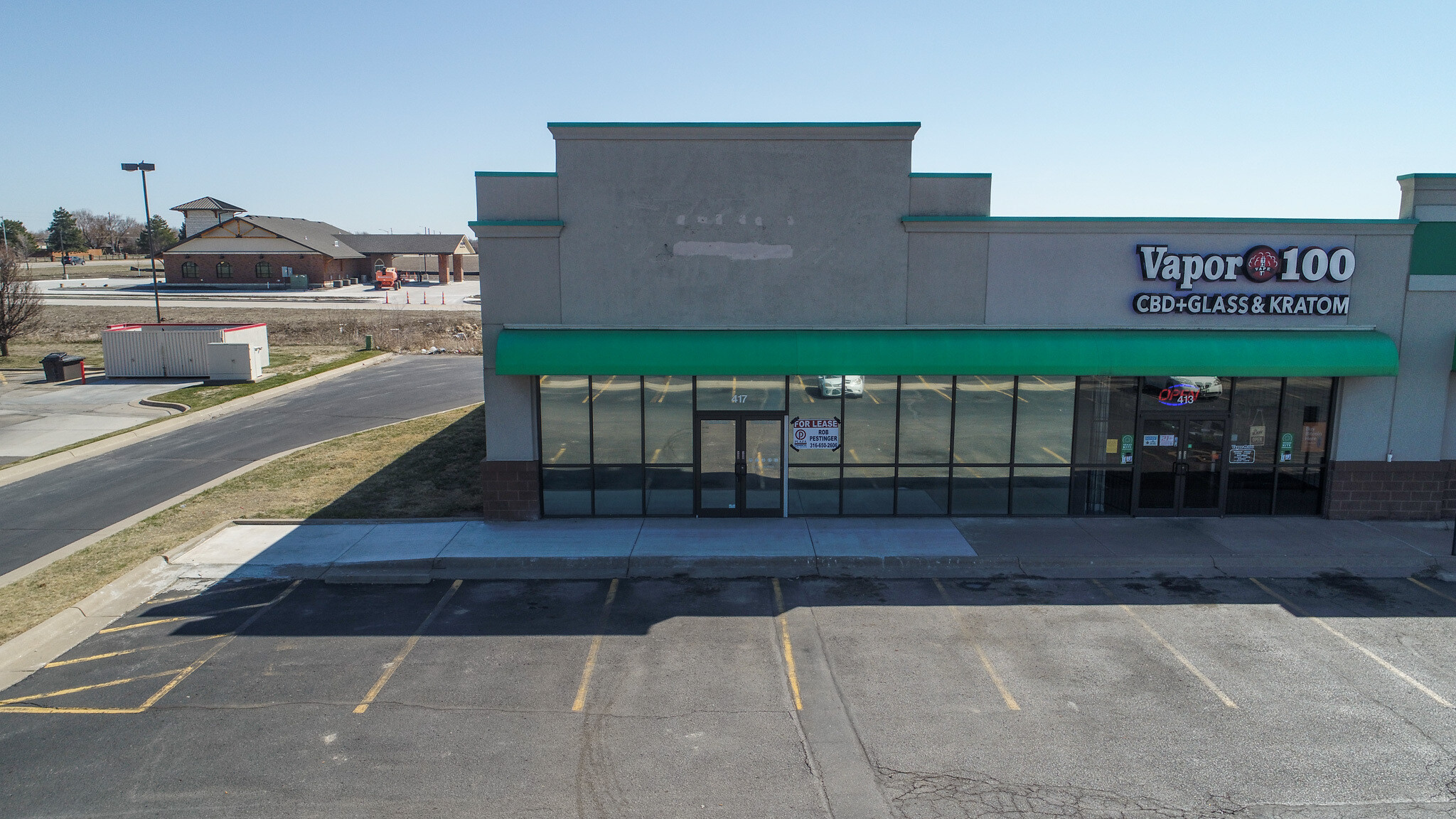 401-417 Windward Dr, Newton, KS for lease Building Photo- Image 1 of 19