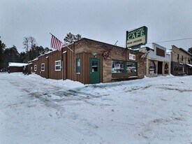 Pine Cone Café - Golf Course