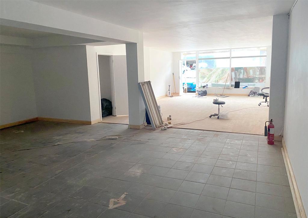 Cross St, Combe Martin, DEV EX34 0DD - Unit Highwood -  - Interior Photo - Image 1 of 6
