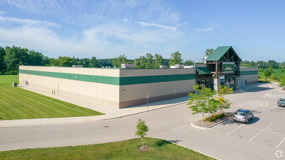 8757 Delta Market Dr, Lansing, MI for lease - Building Photo - Image 3 of 5