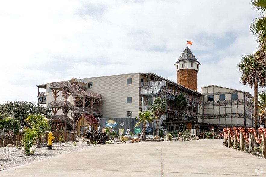 14353 Commodores Dr, Corpus Christi, TX 78418