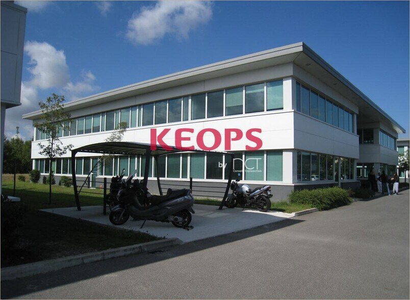 Office in Labège for lease - Building Photo - Image 1 of 6