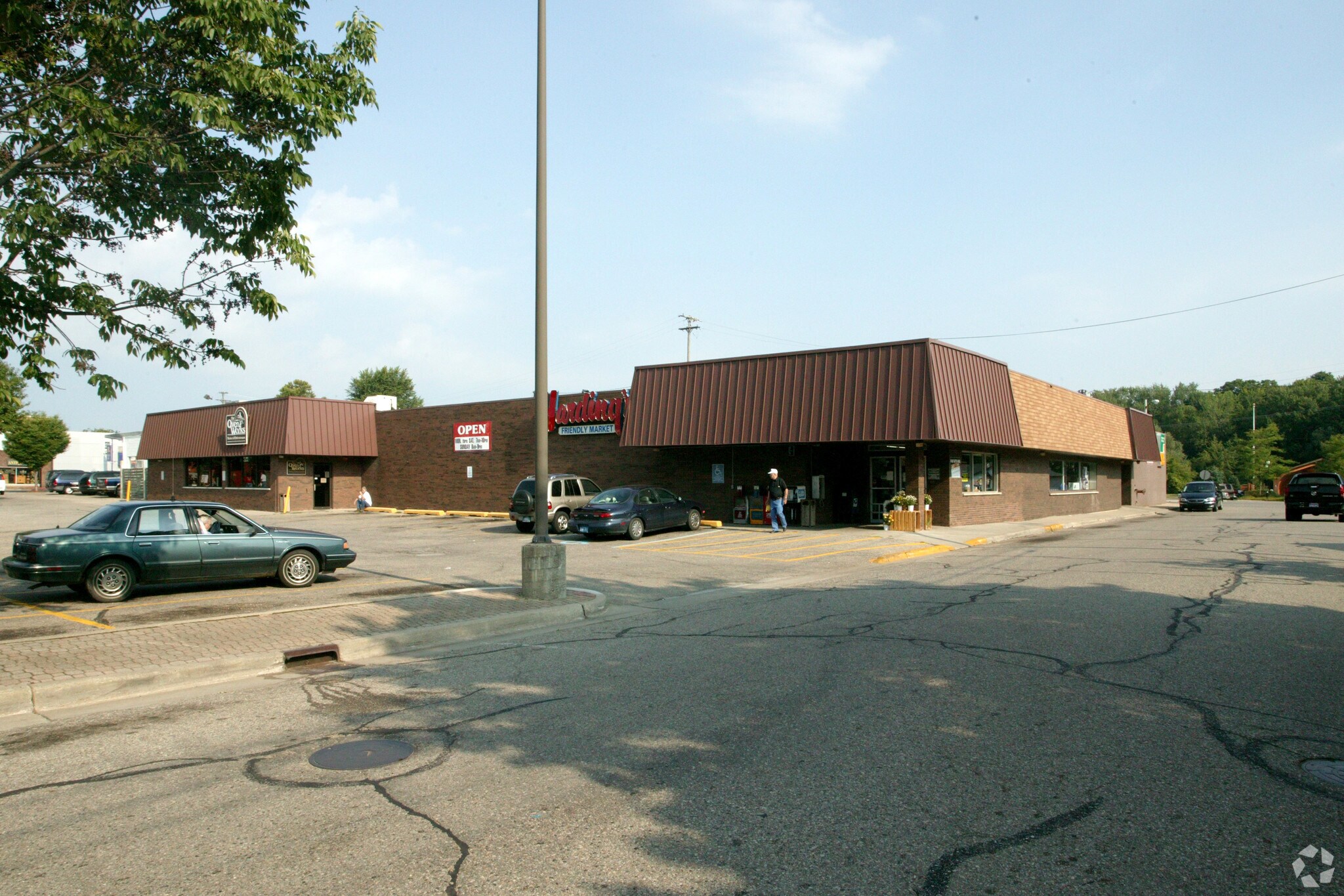 135 N Anderson St, Plainwell, MI for sale Primary Photo- Image 1 of 1