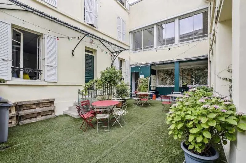 Office in Neuilly-sur-Seine for lease - Building Photo - Image 2 of 8