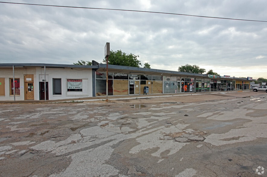 13041322 N Dallas Ave, Lancaster, TX 75134