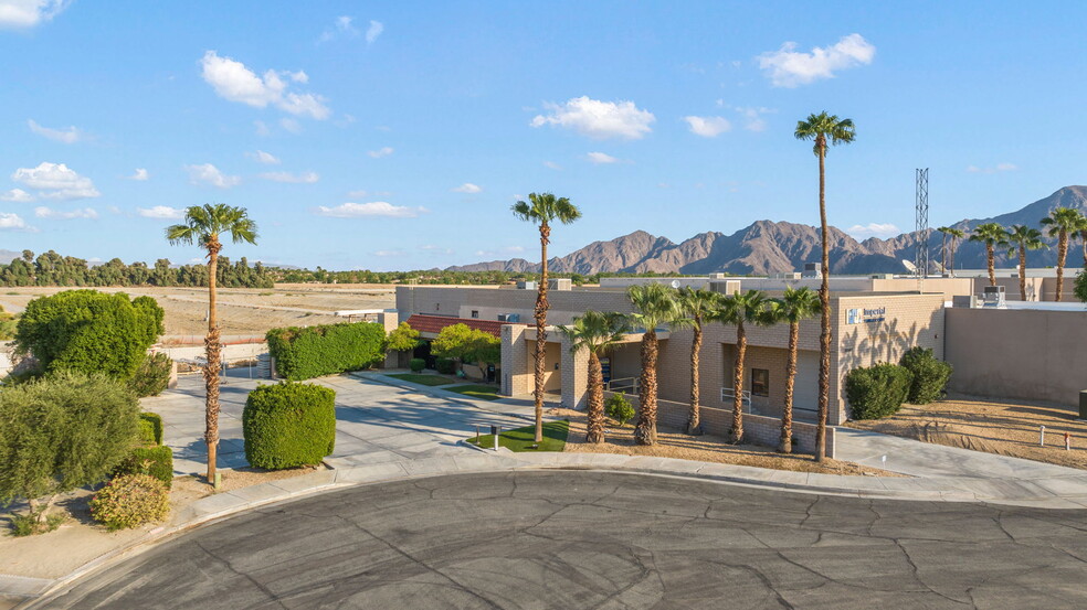 42502 Melanie Pl, Palm Desert, CA for sale - Building Photo - Image 1 of 9