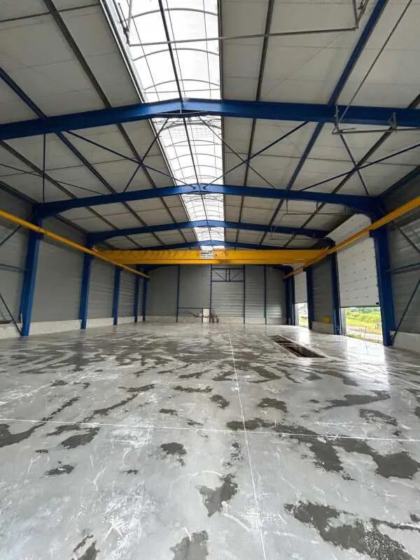 Location Local d'activités 80 m² à 980 m² - Photo 1
