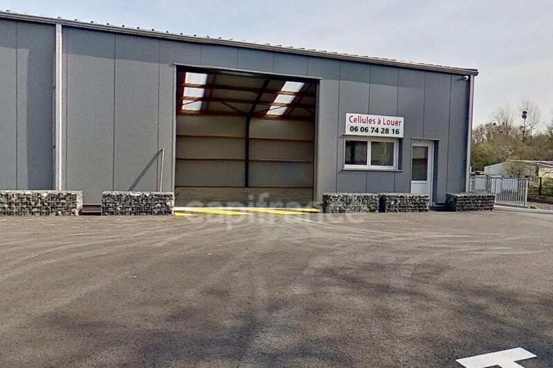 Office in Lantic for lease - Building Photo - Image 1 of 10