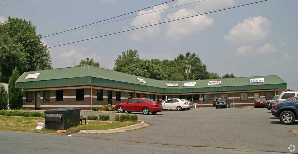 2001 N Cannon Blvd, Kannapolis, NC for lease - Building Photo - Image 3 of 11