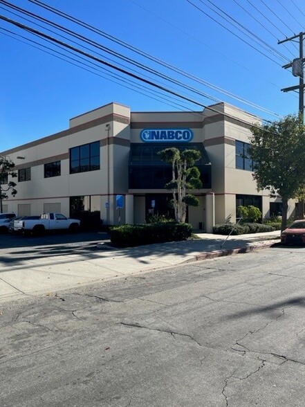 2870 Ontario St, Burbank, CA for lease - Building Photo - Image 1 of 2