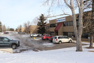 3880-3908 29 St NE, Calgary, AB for lease Building Photo- Image 1 of 8