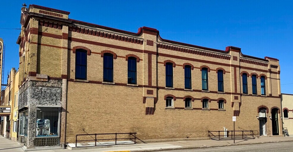 202 N Sibley Ave, Litchfield, MN for lease - Building Photo - Image 2 of 2