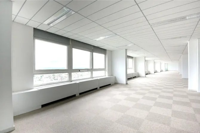 Office in Courbevoie for lease - Building Photo - Image 1 of 9