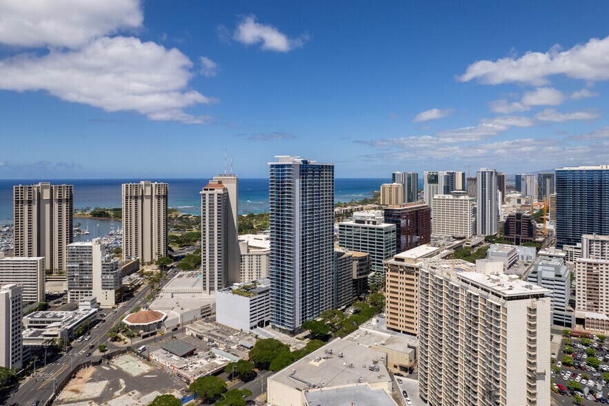 1631 Kapiolani Blvd, Honolulu, HI for lease - Aerial - Image 2 of 8