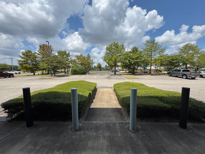 6379 Goodman Rd, Olive Branch, MS for lease - Building Photo - Image 3 of 4