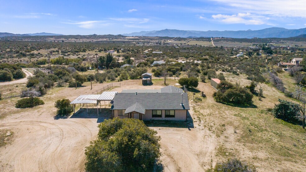 37729 Cleo Ln, Ranchita, CA 92066 Rustical Ranchita Retreat