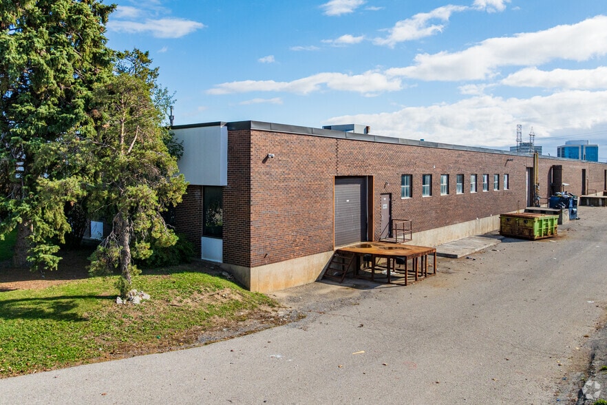 111 Martin Ross Ave, Toronto, ON for lease - Building Photo - Image 2 of 3