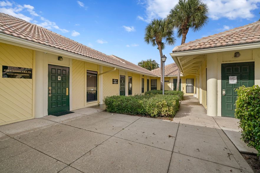 1501 Presidential Way, West Palm Beach, FL for lease - Building Photo - Image 3 of 11