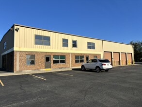 23 Prestige Ln, Lancaster, PA for lease Building Photo- Image 1 of 6