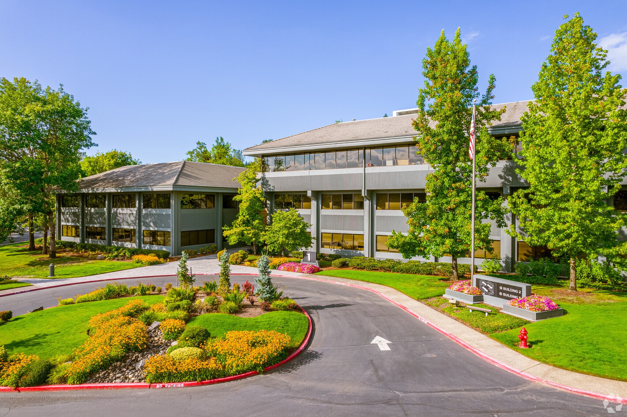 4000 Kruse Way Pl, Lake Oswego, OR for sale Primary Photo- Image 1 of 1