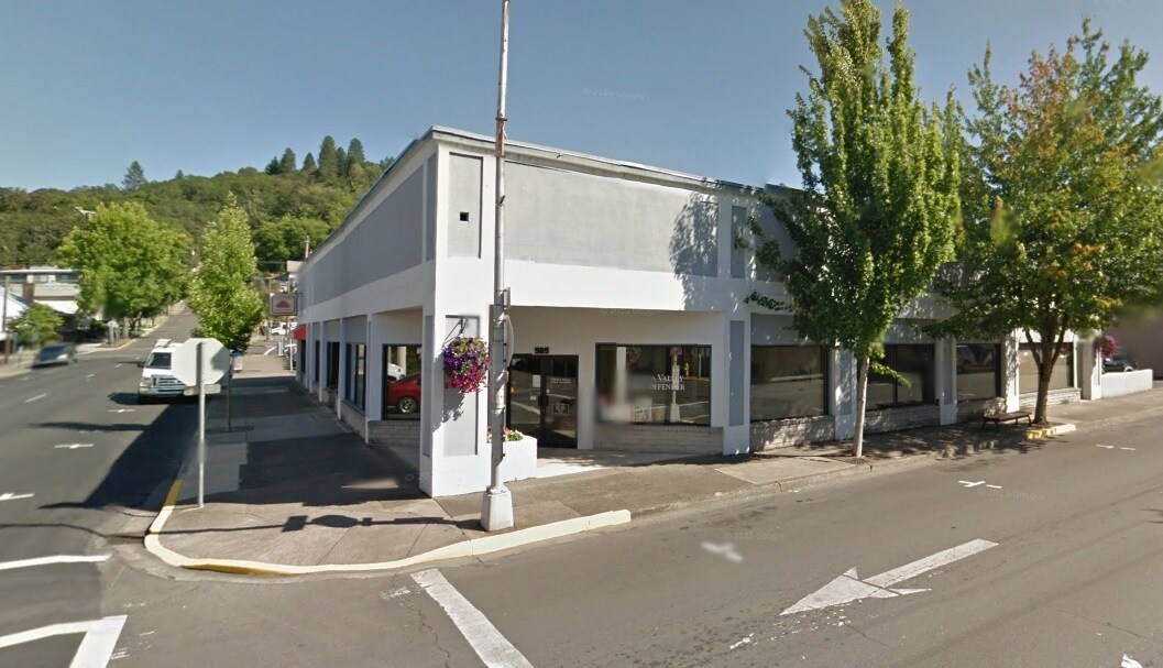 505 SE Main St, Roseburg, OR 97470
