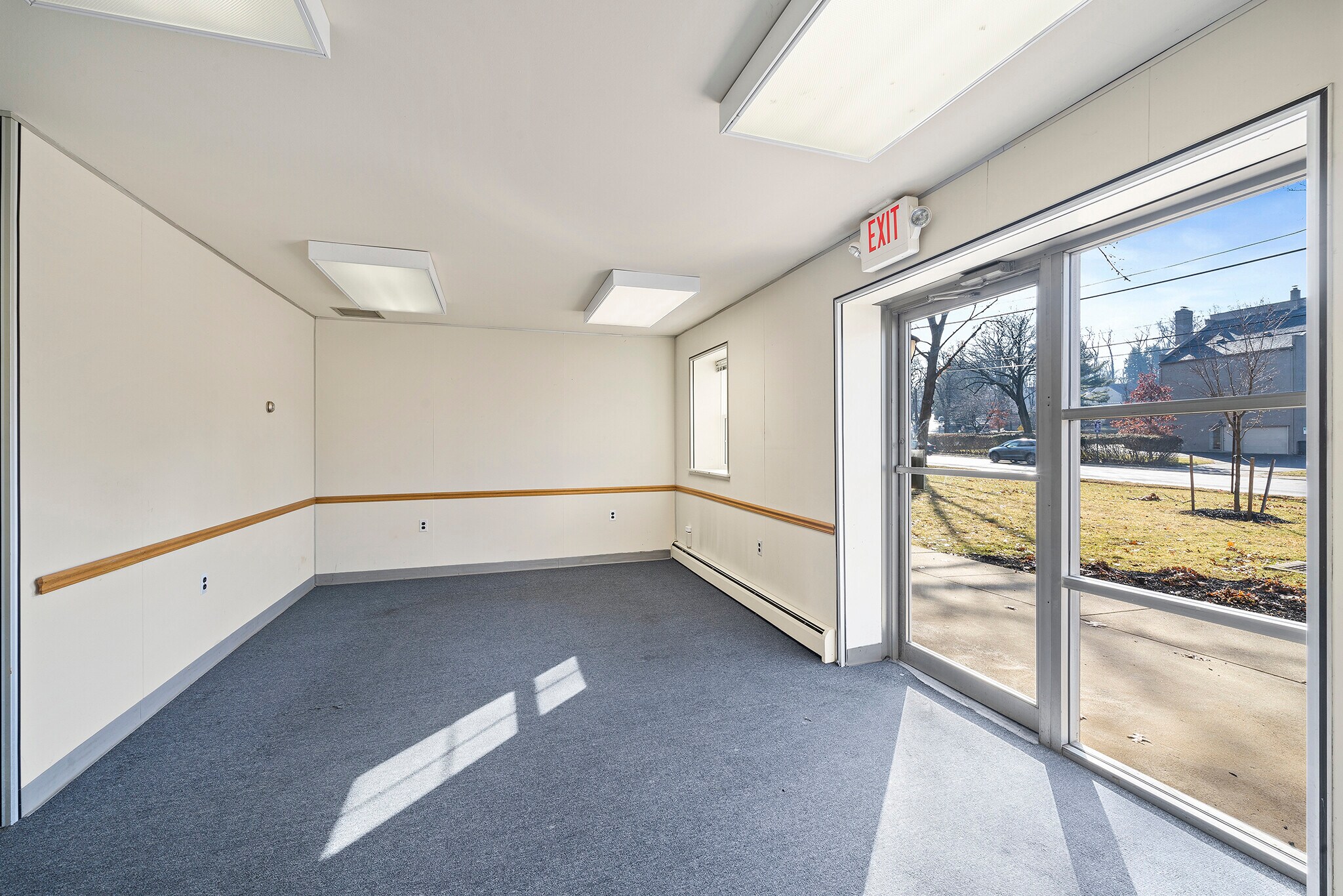 435 E Lancaster Ave, Wayne, PA 19087 Aberwyck Apartments