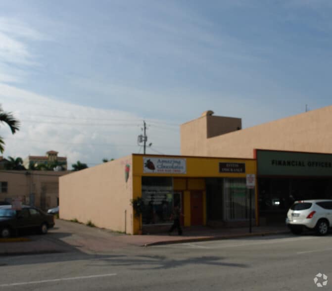 1926-1928 Tyler St, Hollywood, FL for lease - Primary Photo - Image 1 of 8