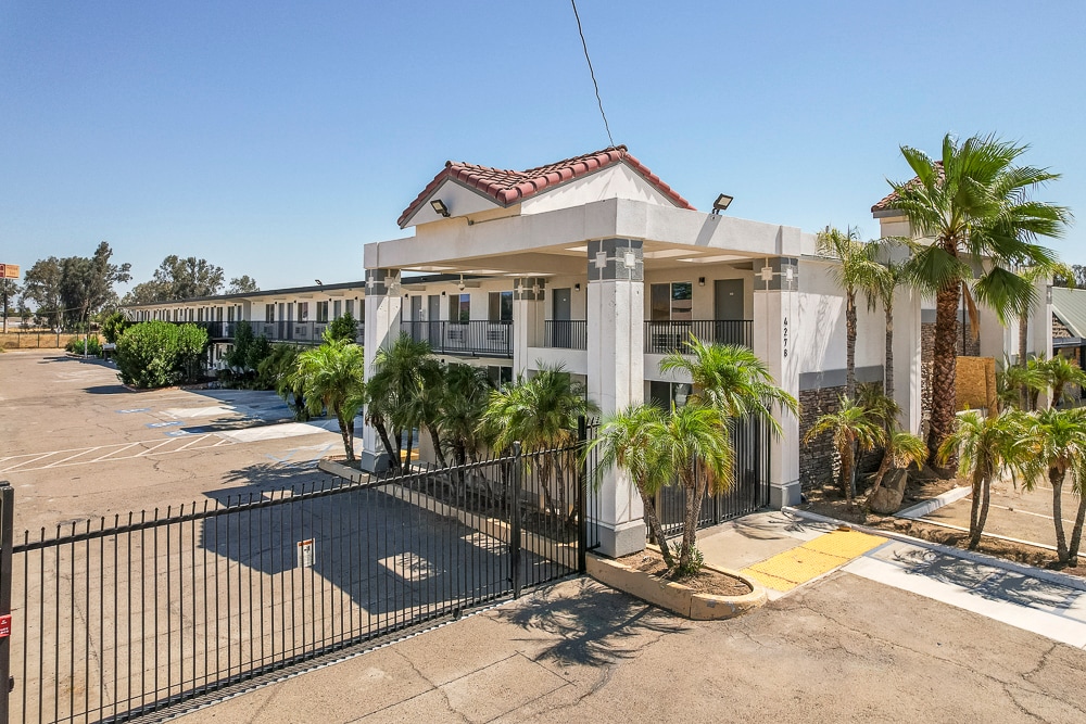 4278 W Ashlan Ave, Fresno, CA for sale Building Photo- Image 1 of 24