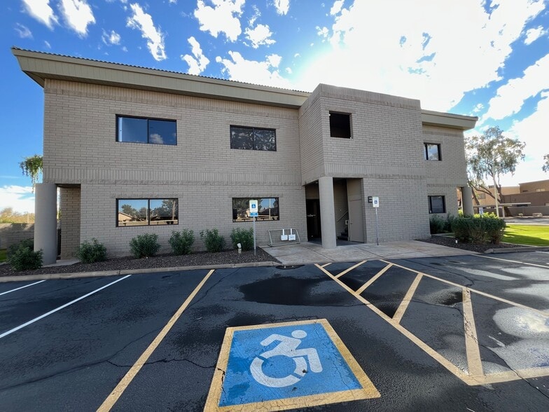 604 W Warner Rd, Chandler, AZ for lease - Building Photo - Image 3 of 12