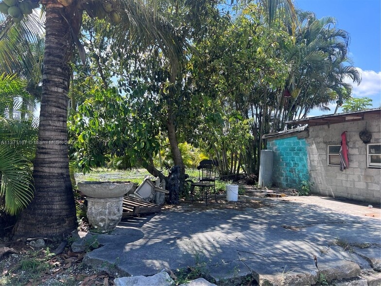 20500 SW 177th Ave, Miami, FL for sale - Building Photo - Image 3 of 6