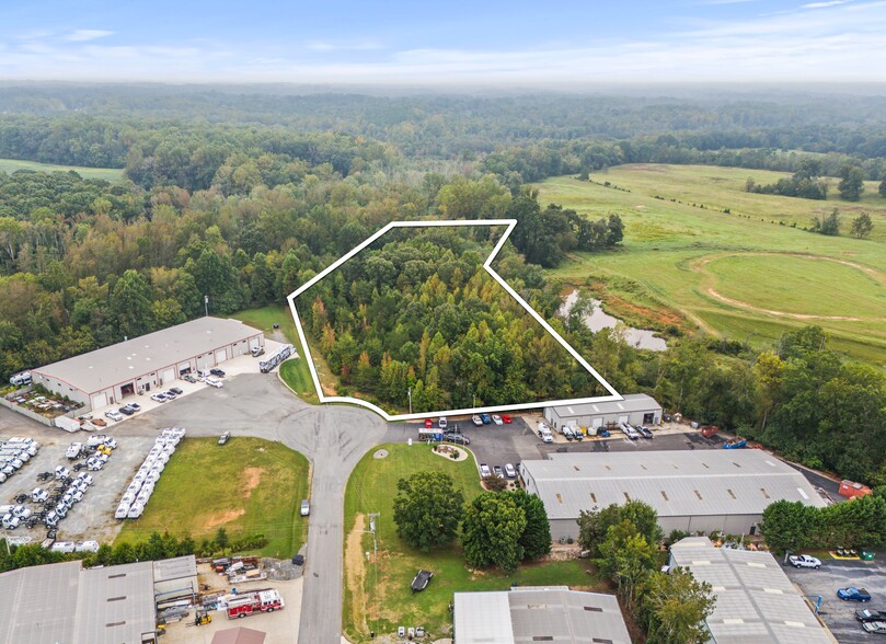 Lot 26 Motorsports rd, Mooresville, NC for sale - Primary Photo - Image 1 of 5