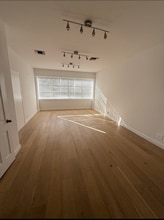 156-170 S Beverly Dr, Beverly Hills, CA for lease Interior Photo- Image 1 of 3