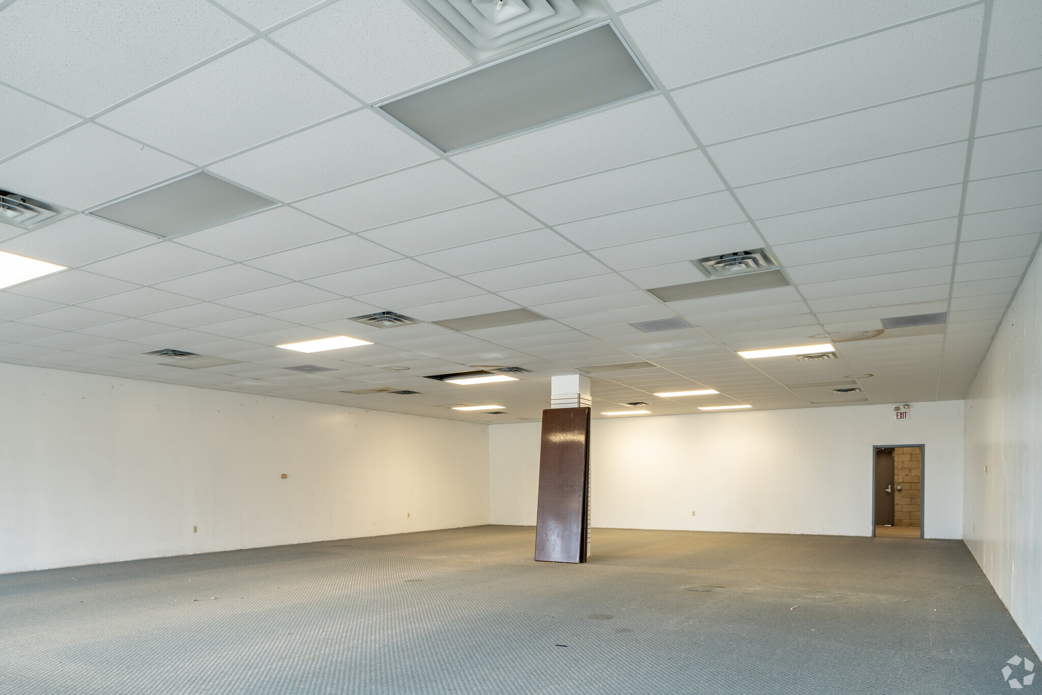 5072-5096 Corunna Rd, Flint, MI for lease Interior Photo- Image 1 of 3