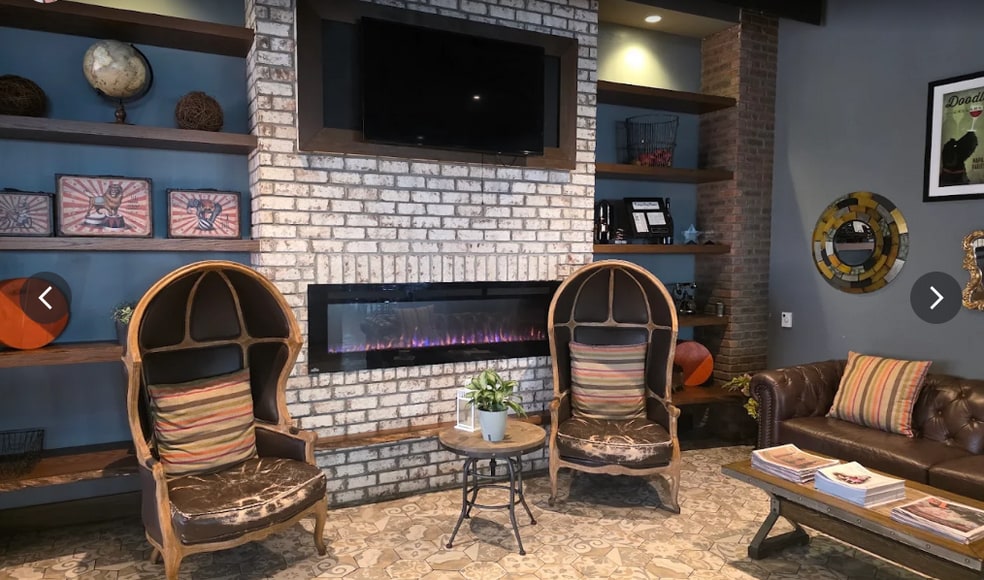 100 Central Ave, Saint Petersburg, FL for lease - Building Photo - Image 3 of 5