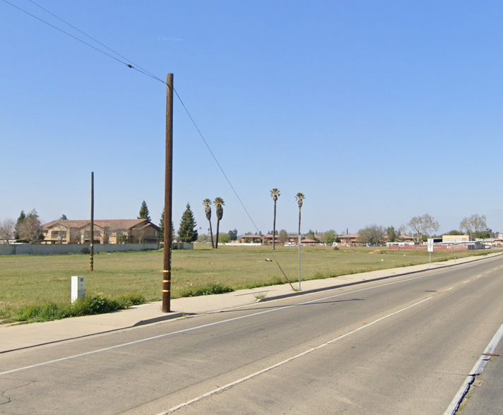 2580 Land - 2580 South Elm Avenue Ave, Fresno, CA for lease - Building Photo - Image 3 of 5