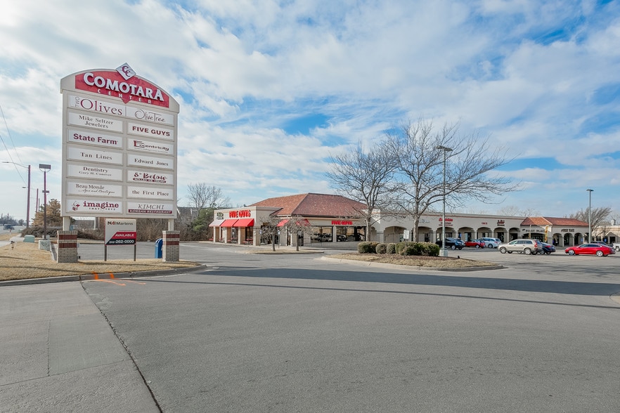 2929 N Rock Rd, Wichita, KS for lease - Building Photo - Image 3 of 21