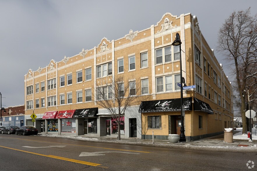 6126-6134 W Roosevelt Rd, Oak Park, IL for lease - Primary Photo - Image 1 of 9