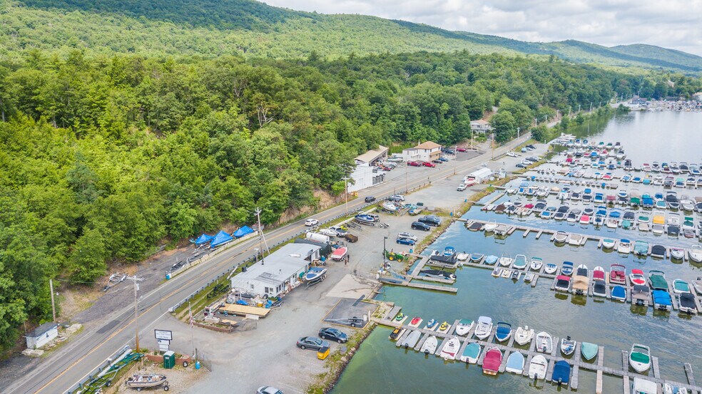 254 Lakeside Rd, Hewitt, NJ 07421