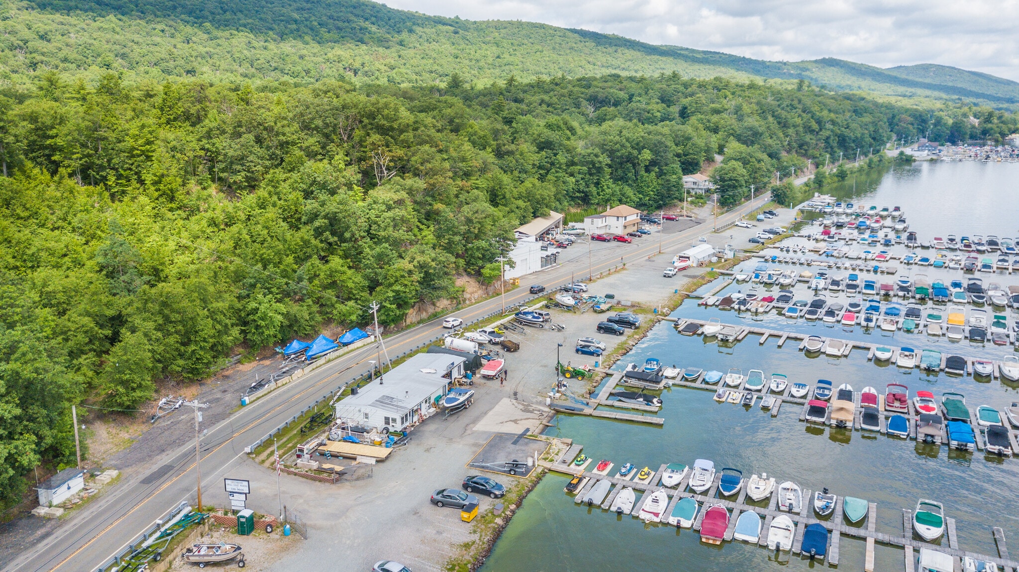 254 Lakeside Rd, Hewitt, NJ 07421