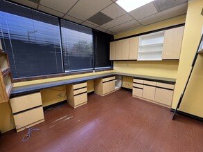 1902 Royalty Dr, Pomona, CA for lease Interior Photo- Image 1 of 6