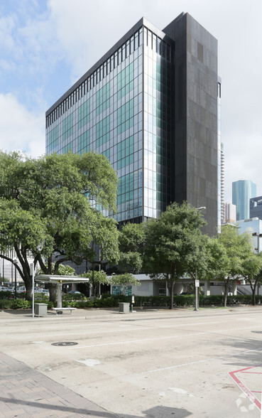 1801 Main St, Houston, TX for sale - Building Photo - Image 1 of 1