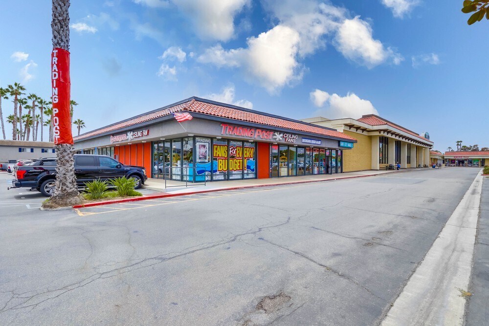 69266968 Warner Ave, Huntington Beach, CA 92647 Sprouts Center