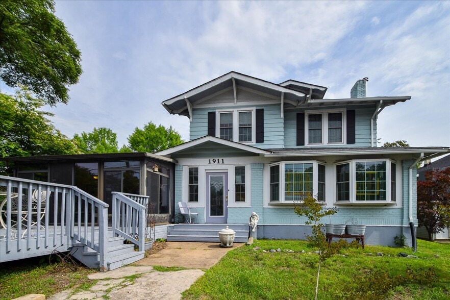 1911 Memorial Ave SW, Roanoke, VA for sale - Primary Photo - Image 1 of 46