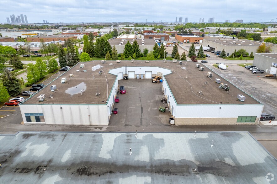 201 Spinnaker Way, Concord, ON for sale - Building Photo - Image 2 of 11