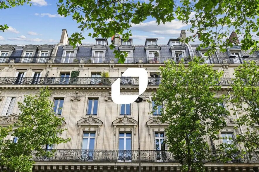 Office in Paris for lease - Building Photo - Image 1 of 16