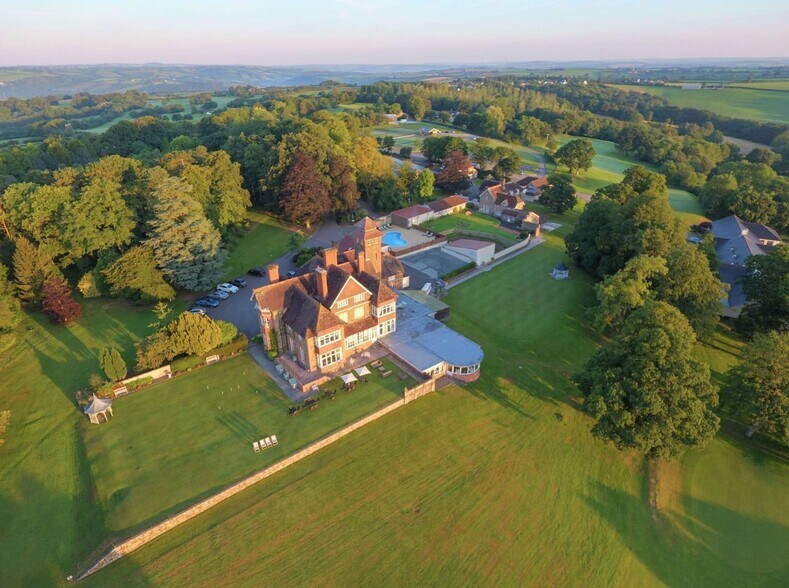 Chittlehamholt, Chittlehamholt for sale - Primary Photo - Image 1 of 1