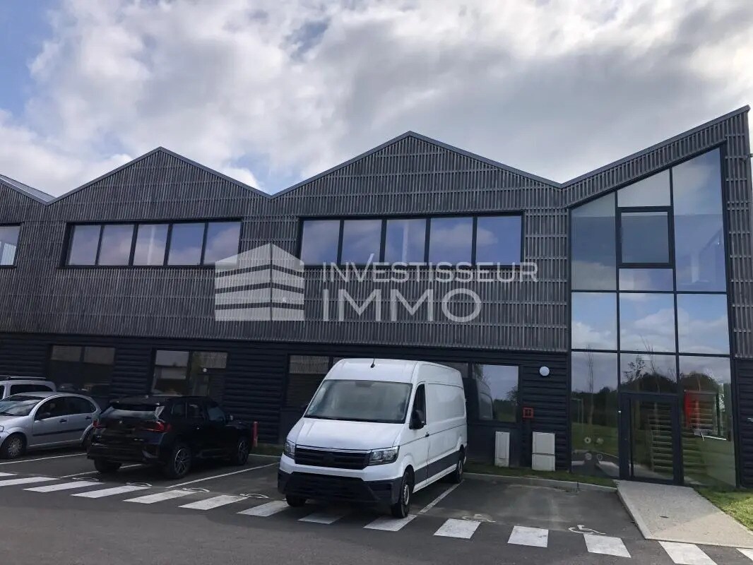 Industrial in Serris for sale Building Photo- Image 1 of 11