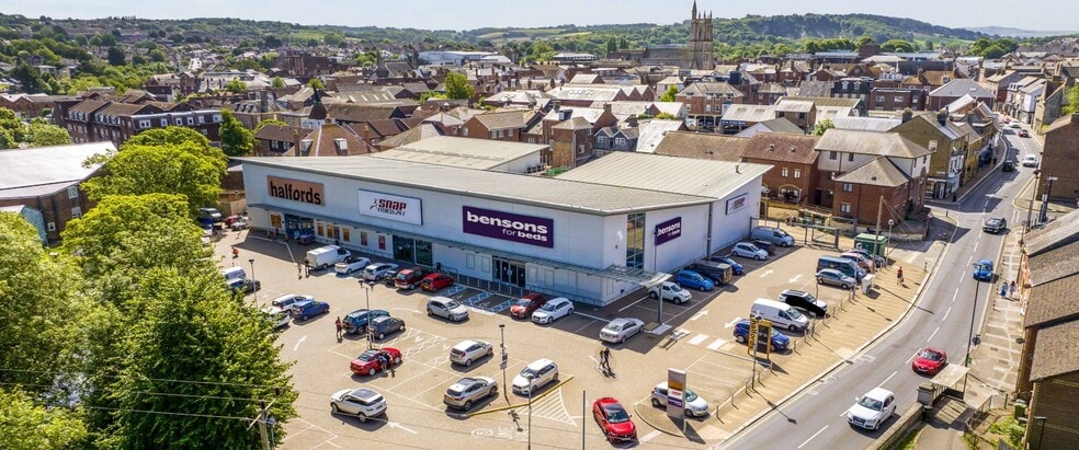 St James St, Newport for sale - Building Photo - Image 1 of 3