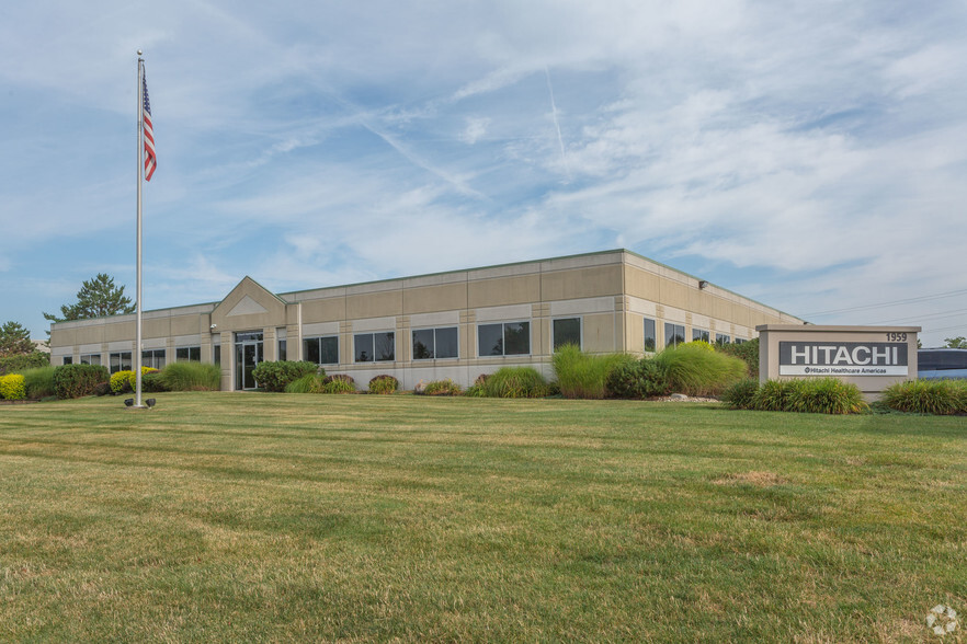 1959 Summit Commerce Park, Twinsburg, OH for sale - Primary Photo - Image 1 of 1