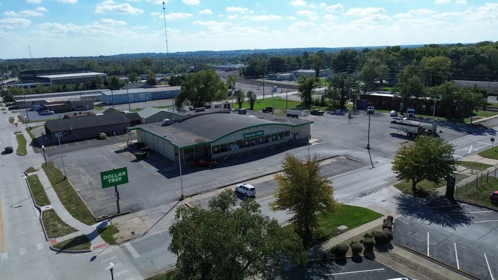 601 Brown St, Osawatomie, KS for lease - Building Photo - Image 3 of 5